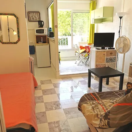 Cap D'agde Apartamento *